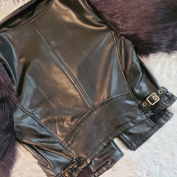 Black Vegan Leather Coat with Faux Fur Sleeves (Size M) - Picture 7 of 14